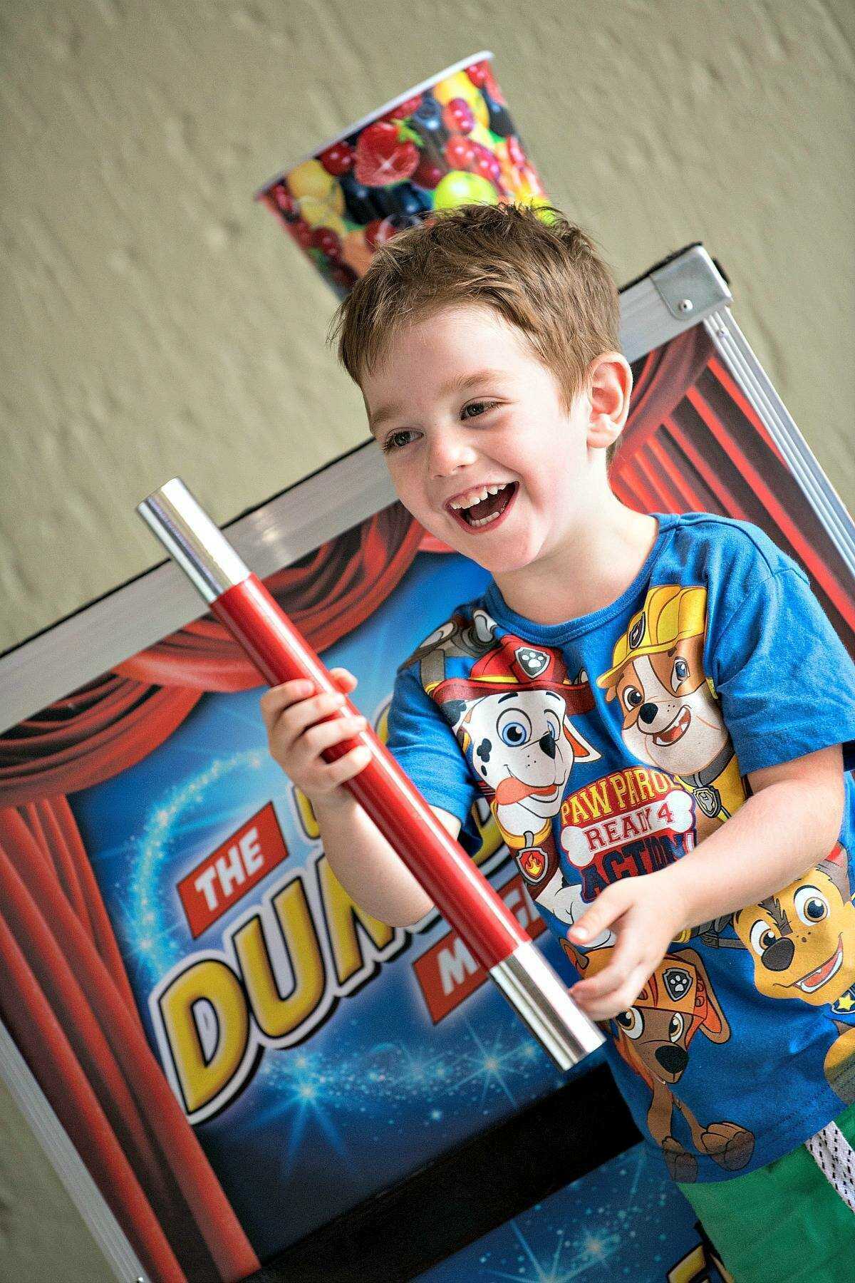 Uncle Dum Dum the Magician