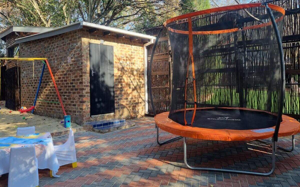 AcornLane Guest Estate