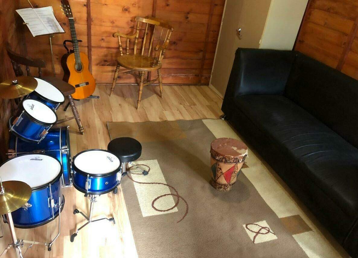 Bonj Music School