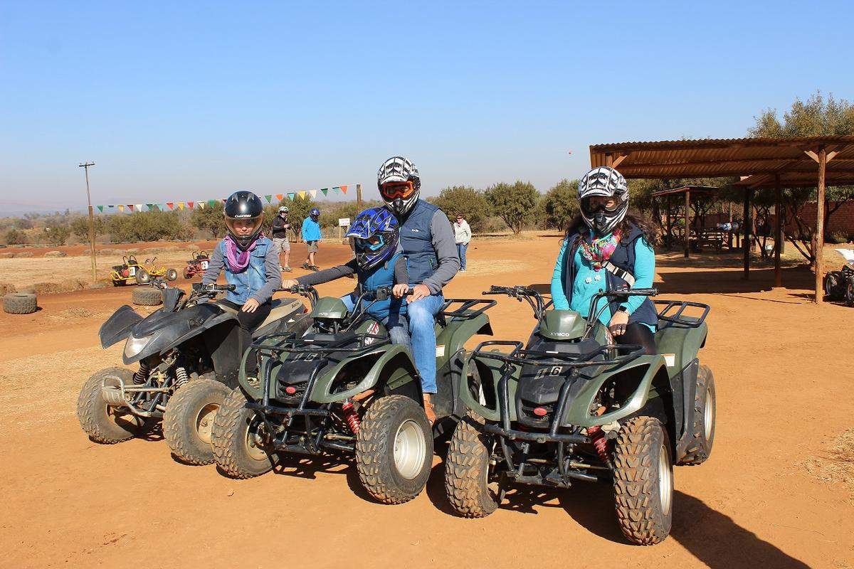 quadbiking team lines up