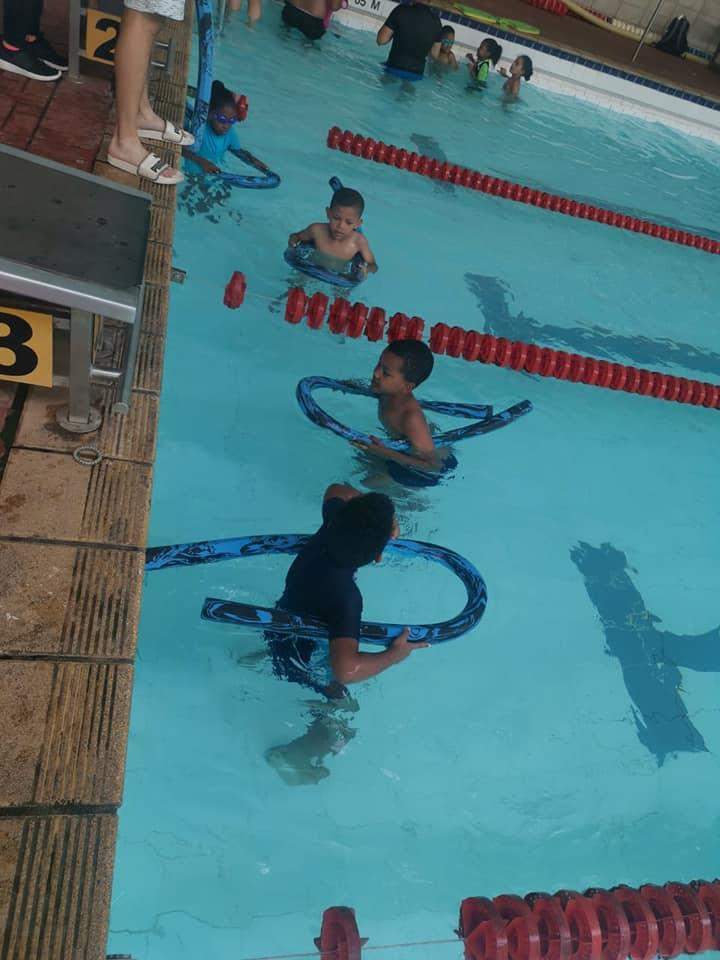 Superfins Swimming
